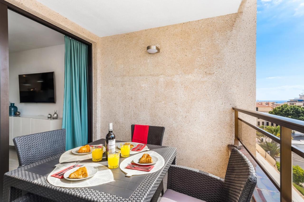 Modern Cristianos Center Apartment