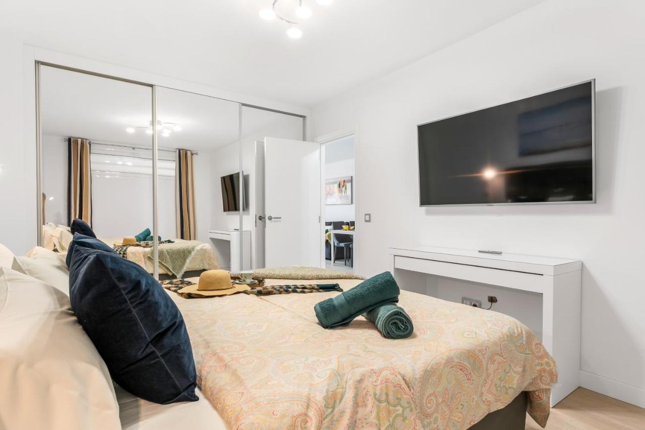 Modern Cristianos Center Apartment